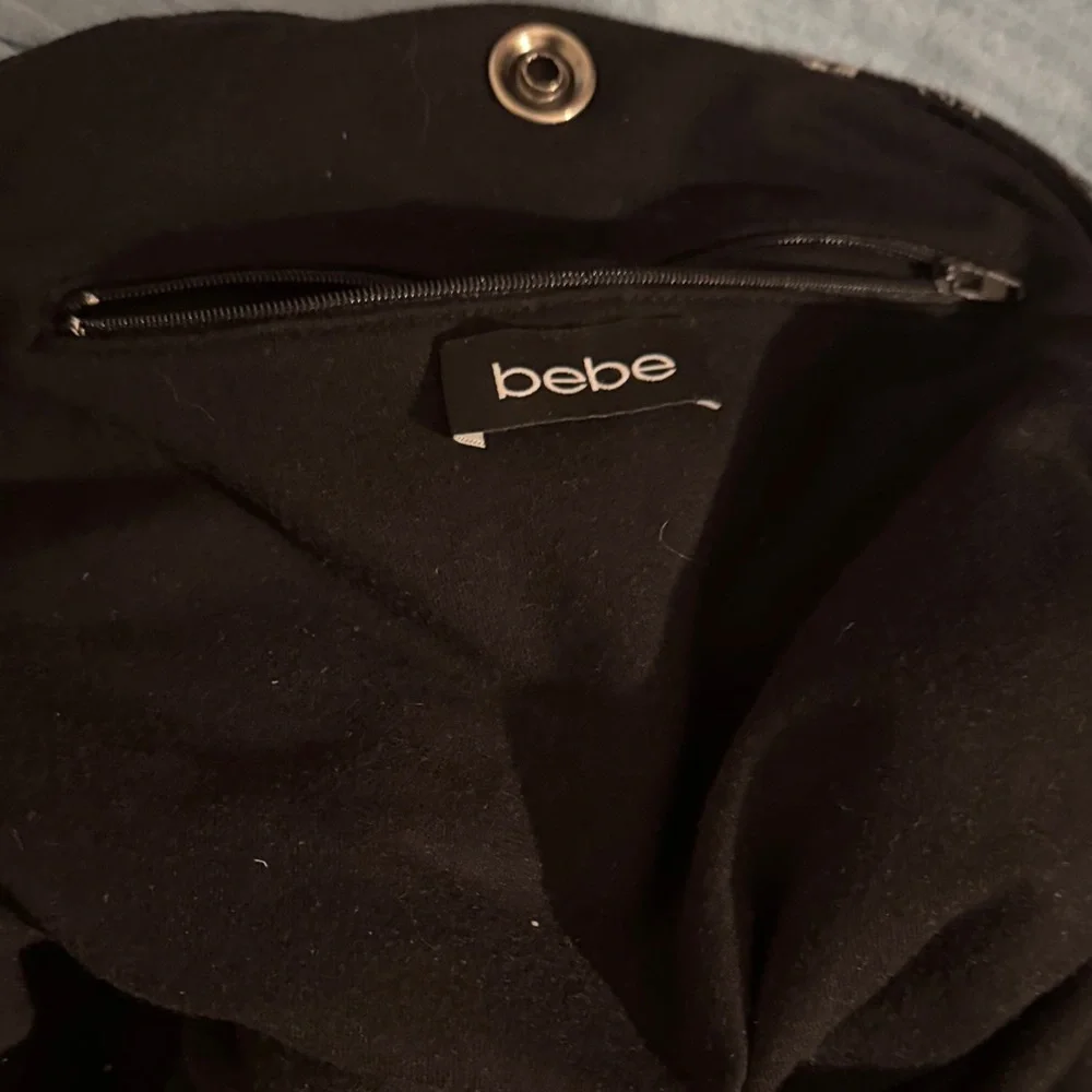 bebe stylish black